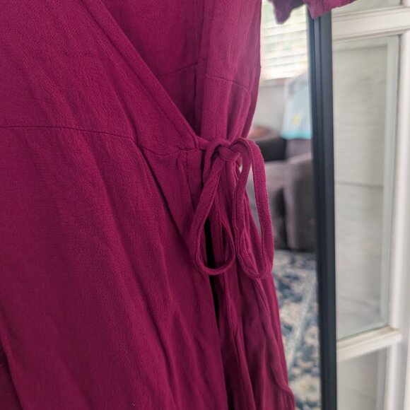 Old Navy Waist-Defined Flutter-Sleeve Midi Wrap Dress - XL - Picture 4 of 8